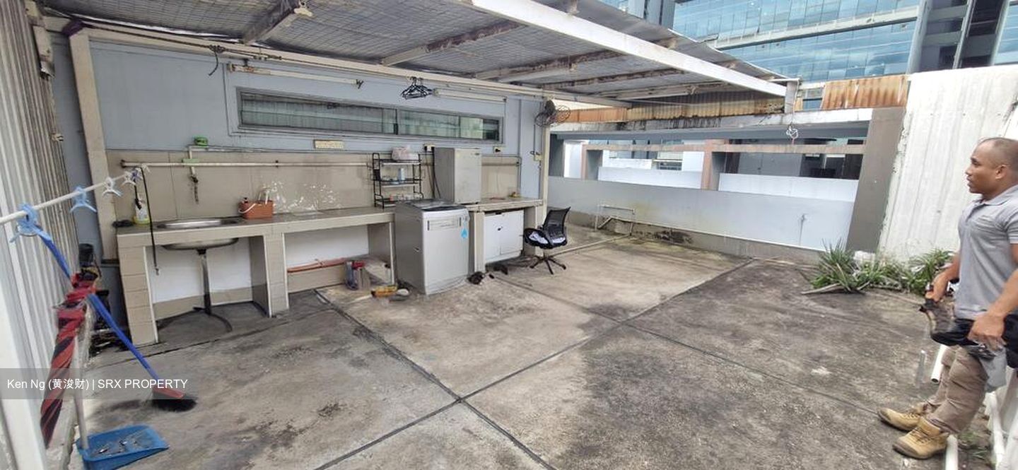 Enterprise Hub (D22), Factory #495935331